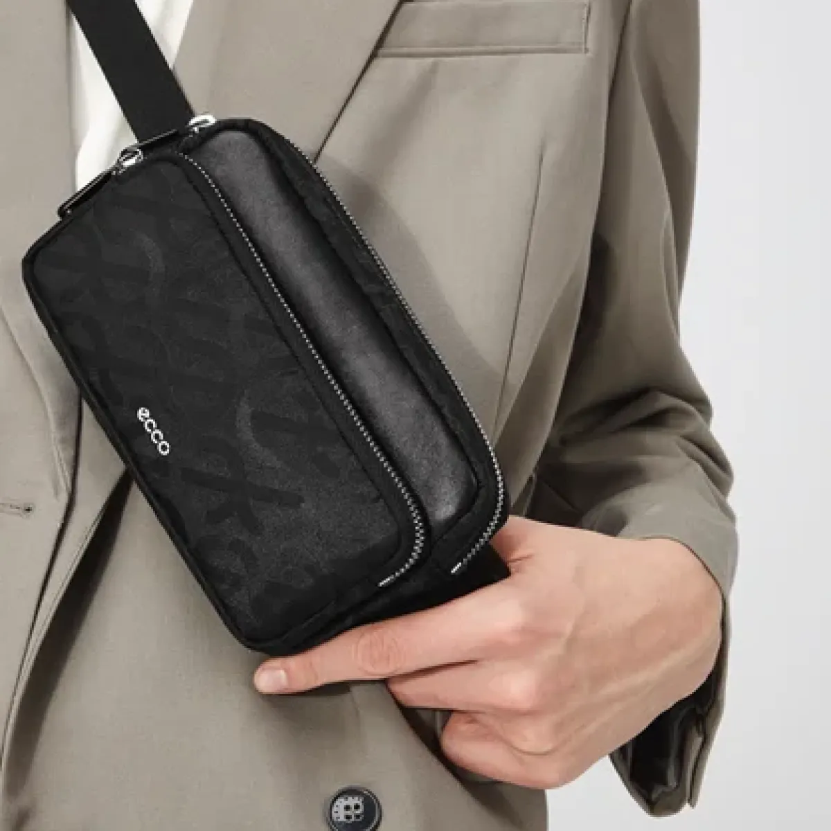 ECCO Waist Bag Sort Shop